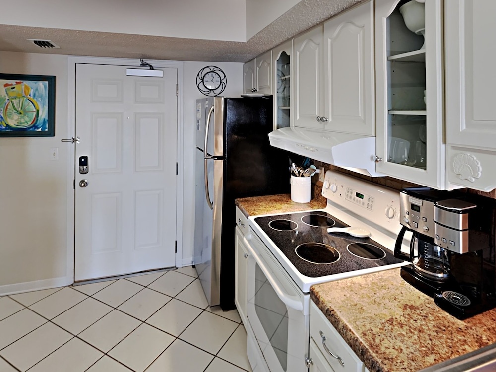 Surfside Shores by Southern Vacation Rentals — 2
