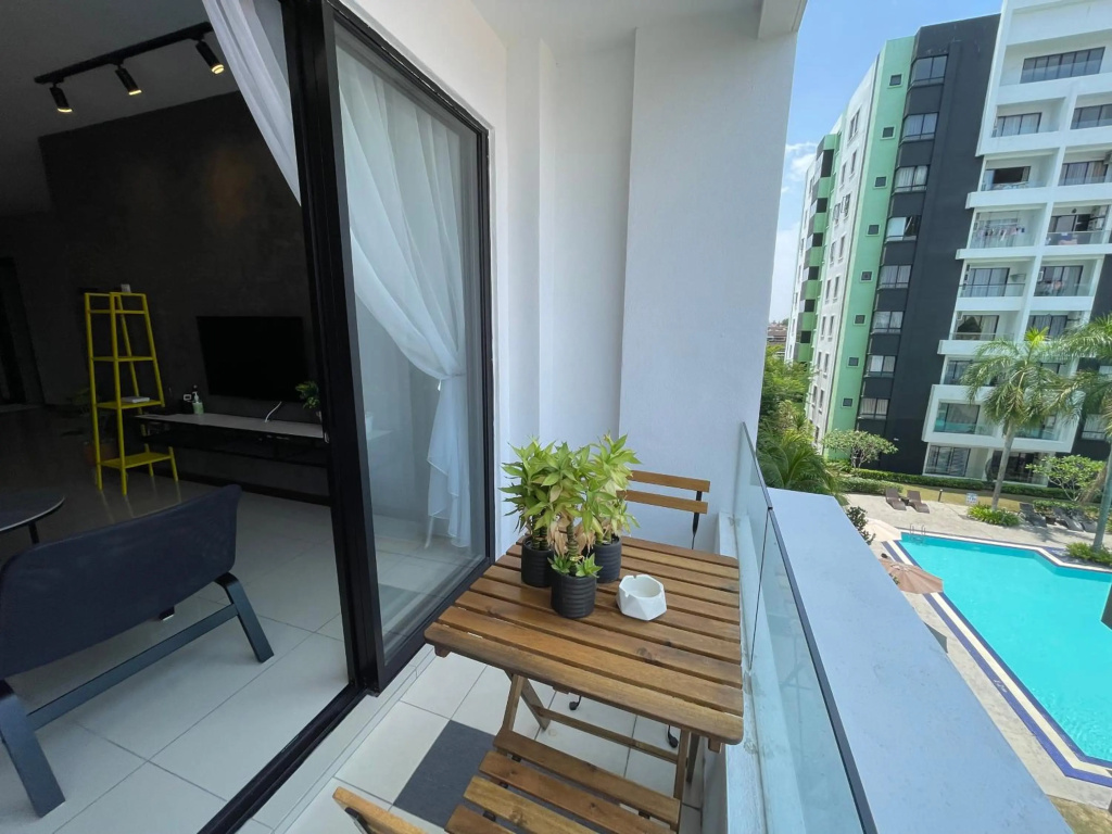 Ipoh Waterpark Homestay 7-12pax 3 Or 4Bedrooms Pool or City View with 2parking