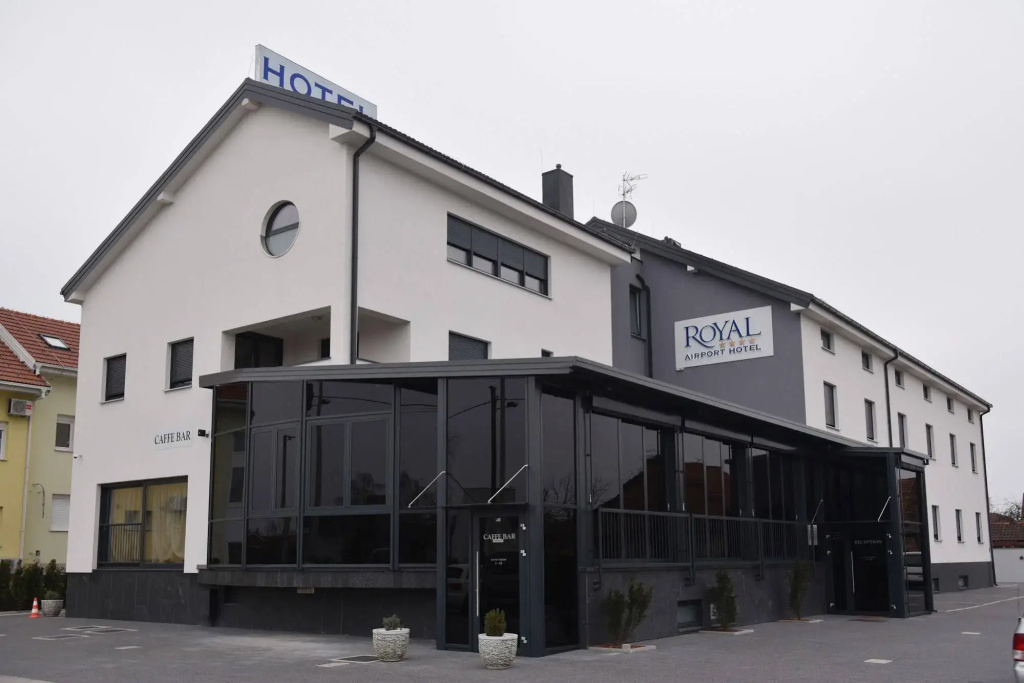 Royal Airport Hotel