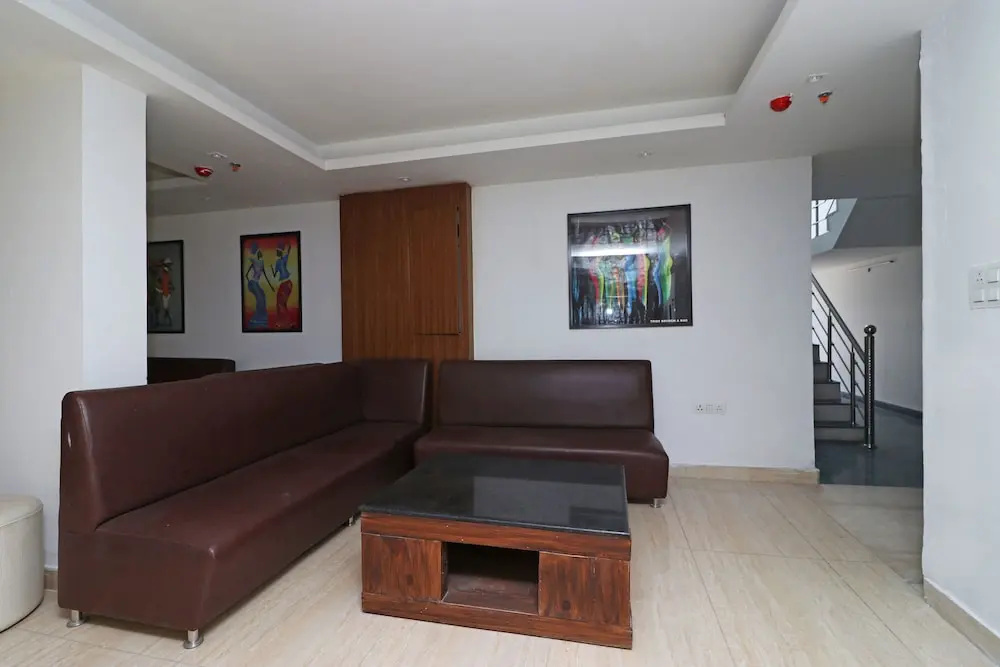 OYO 10327 The K Hotel