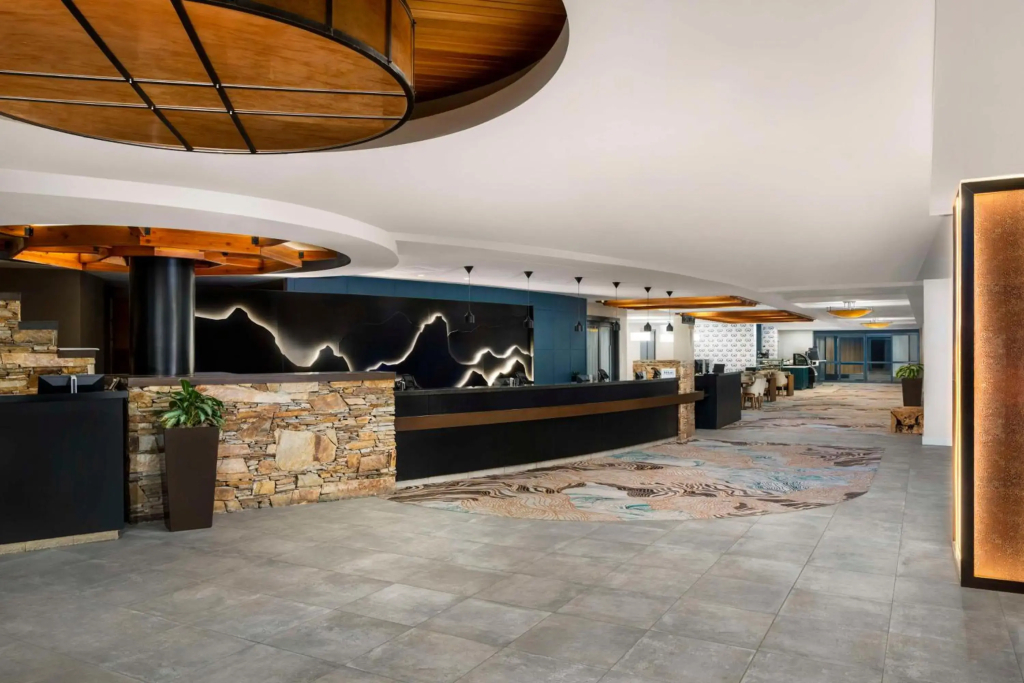 Hilton Whistler Resort & Spa - фото 2