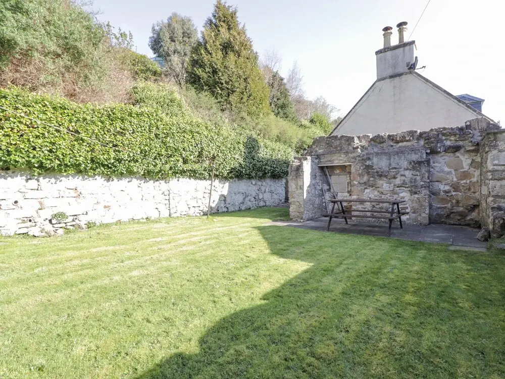 Fuchsia Cottage