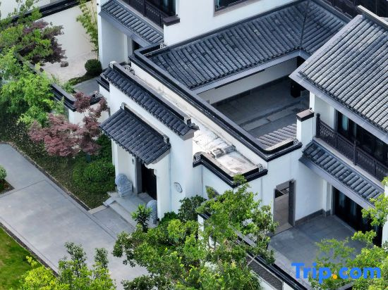 Zhenjiang Jurong Langyue Star Hotel (Baohuashan Scenic Area)