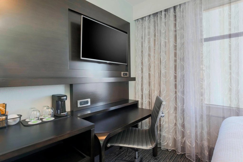 Double room (full double bed)