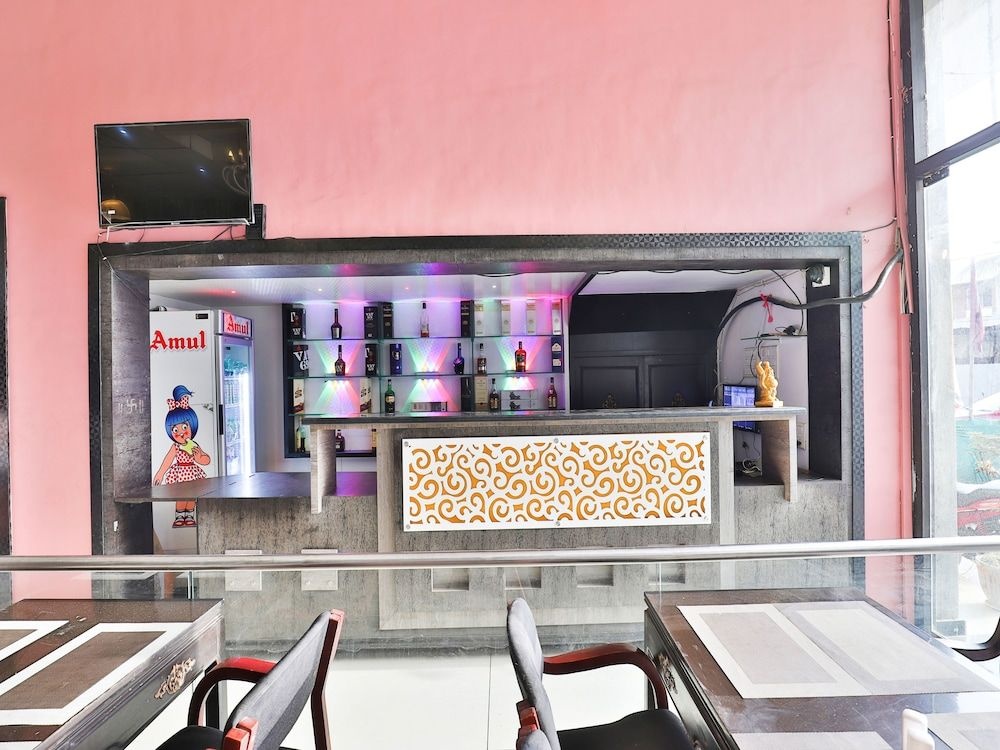 Food & Beverage