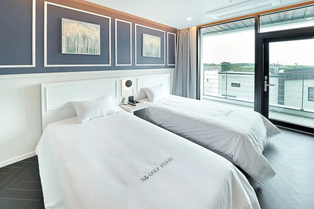 1 Bedroom Standard Double room (twin beds)
