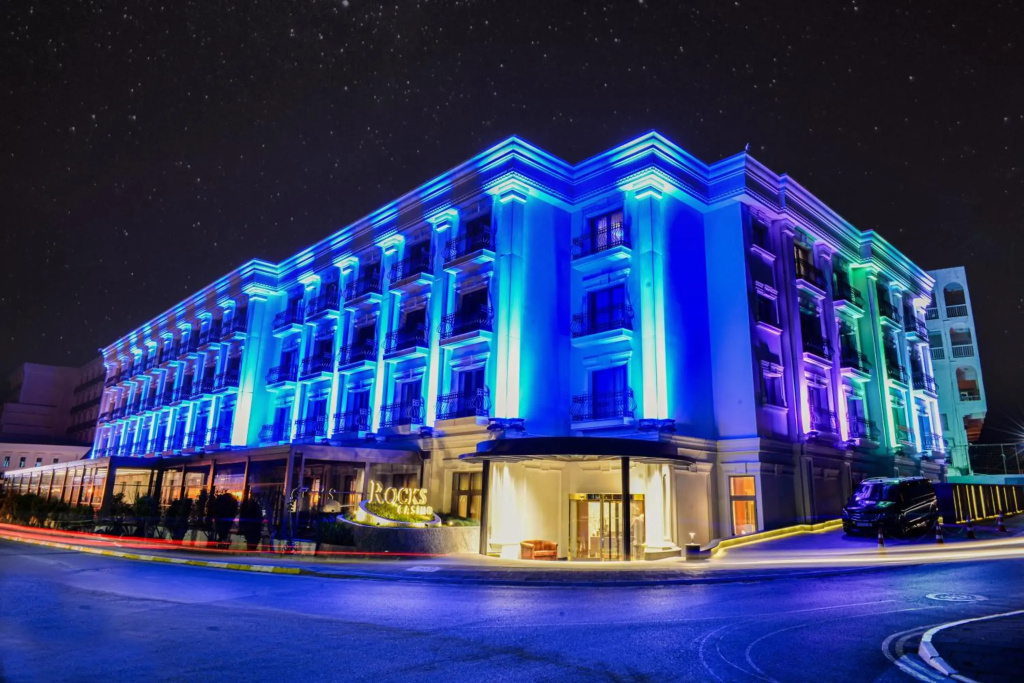 Rocks Hotel & Casino