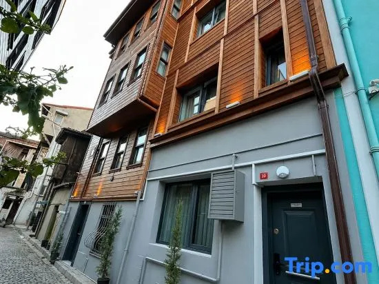 Carme House by Genius