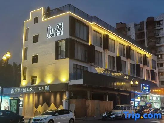 Lingju B & B Hotel