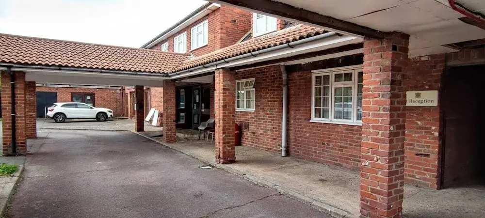 Rivenhall End Hotel