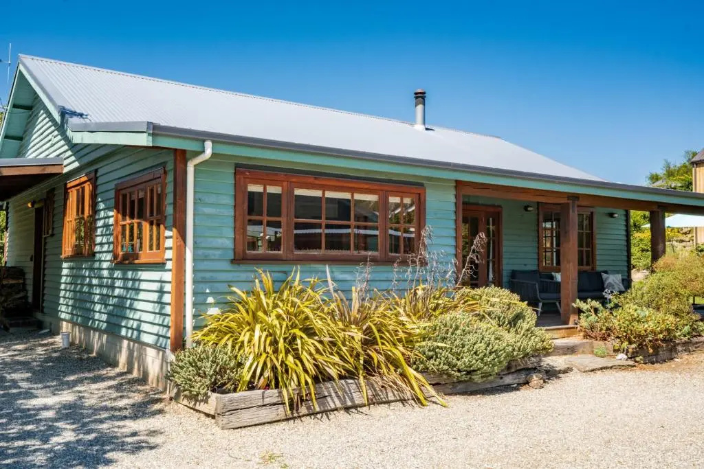 The Cottage on the Hill - Wanaka Holiday Home