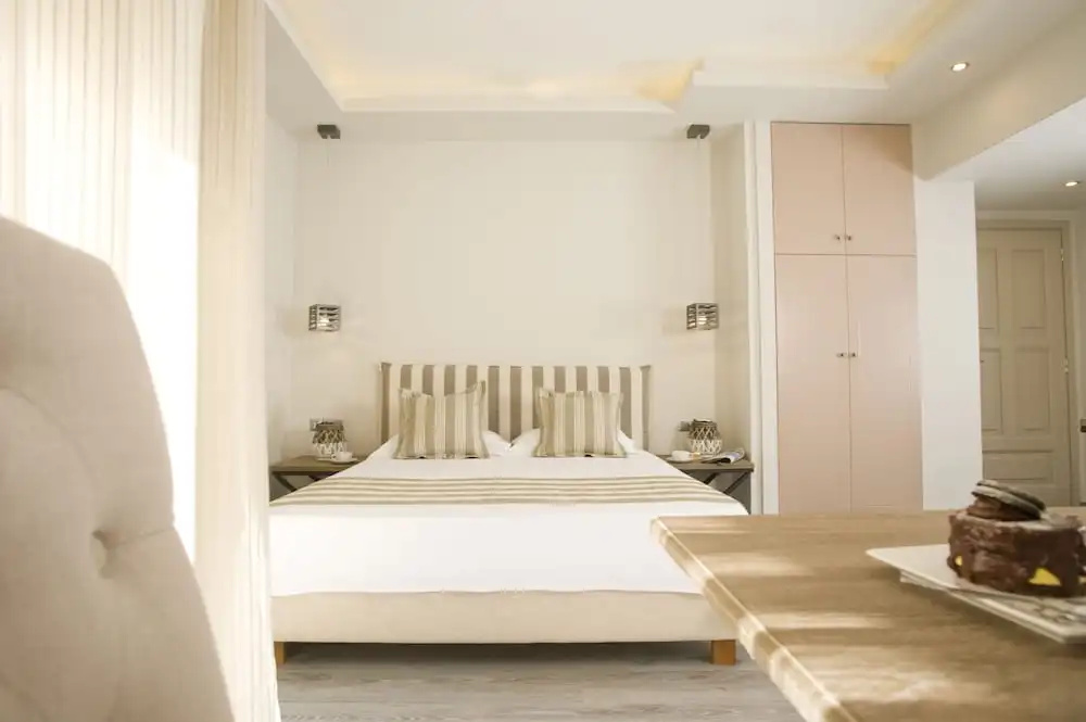 Superior Double room (full double bed)