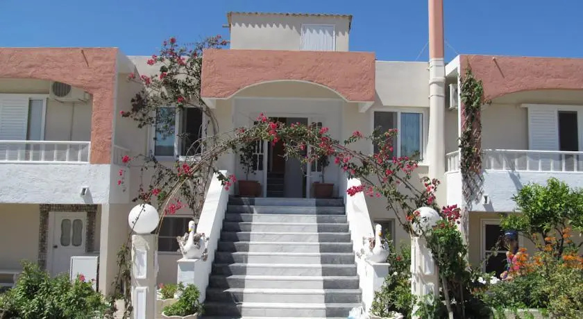 Agios Stefanos Studios & Apartments