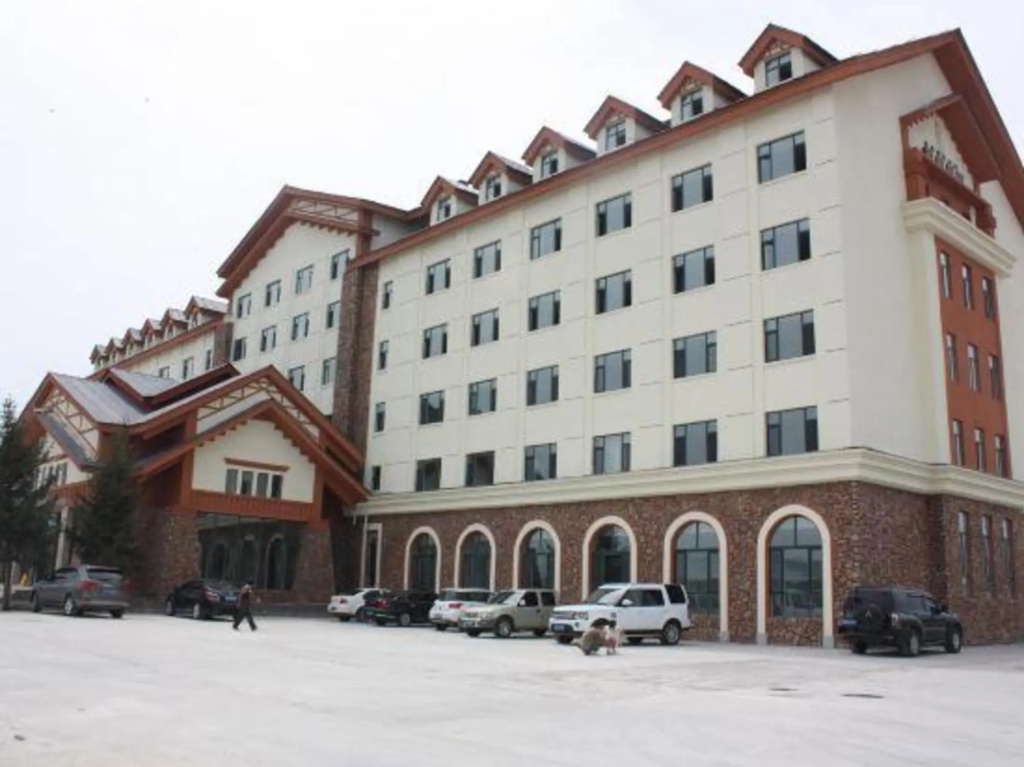 One Mountain One Blue Ecological Theme Hotel (Changbaishan High Speed Rail Station) - фото 13