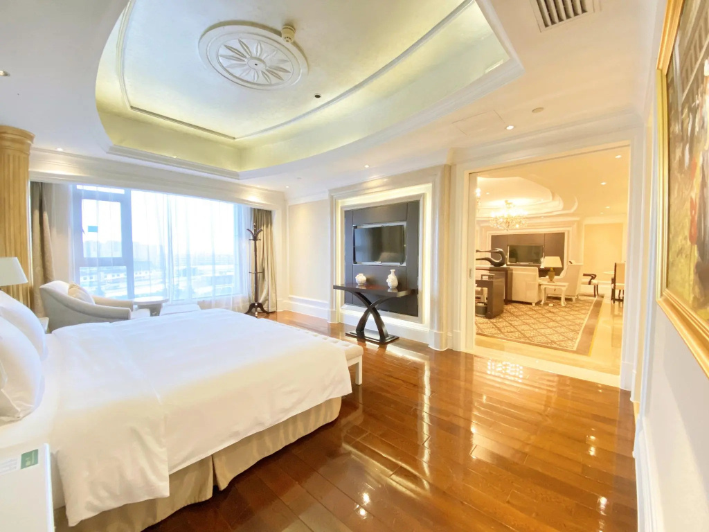 1 Bedroom Double Suite (full double bed)