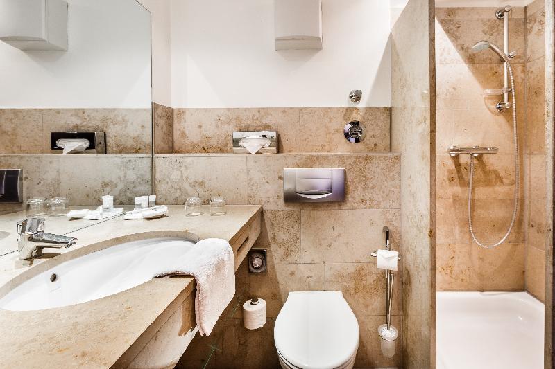 Двухместный номер Standard двуспальная кровать в Burns Art Hotel