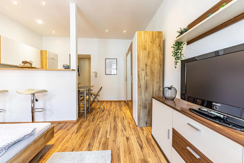 COZY + TRENDY by JR City Apartments