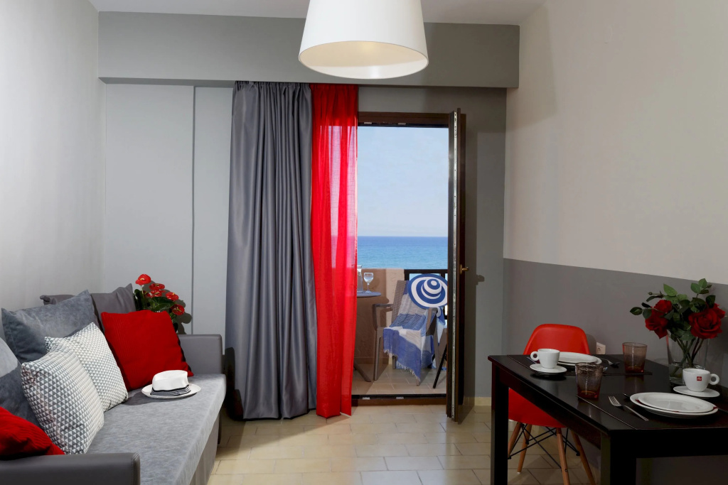 Pan Asia Seaview Apartment 3