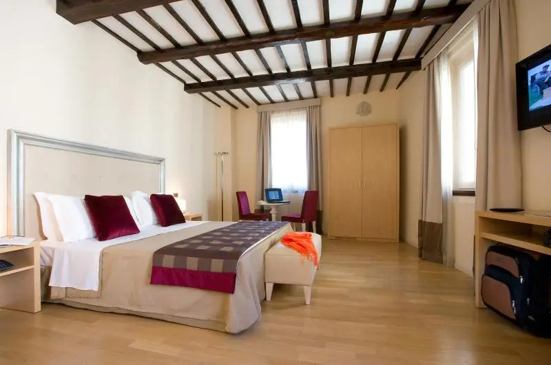 Standard Double room (twin beds)