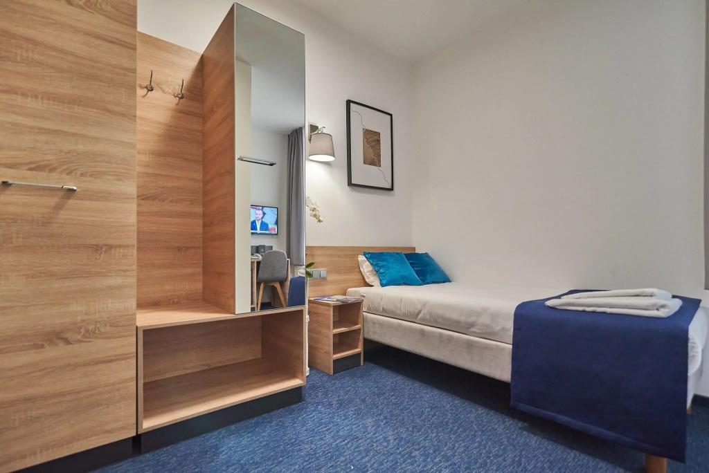 Fama Residence — 3