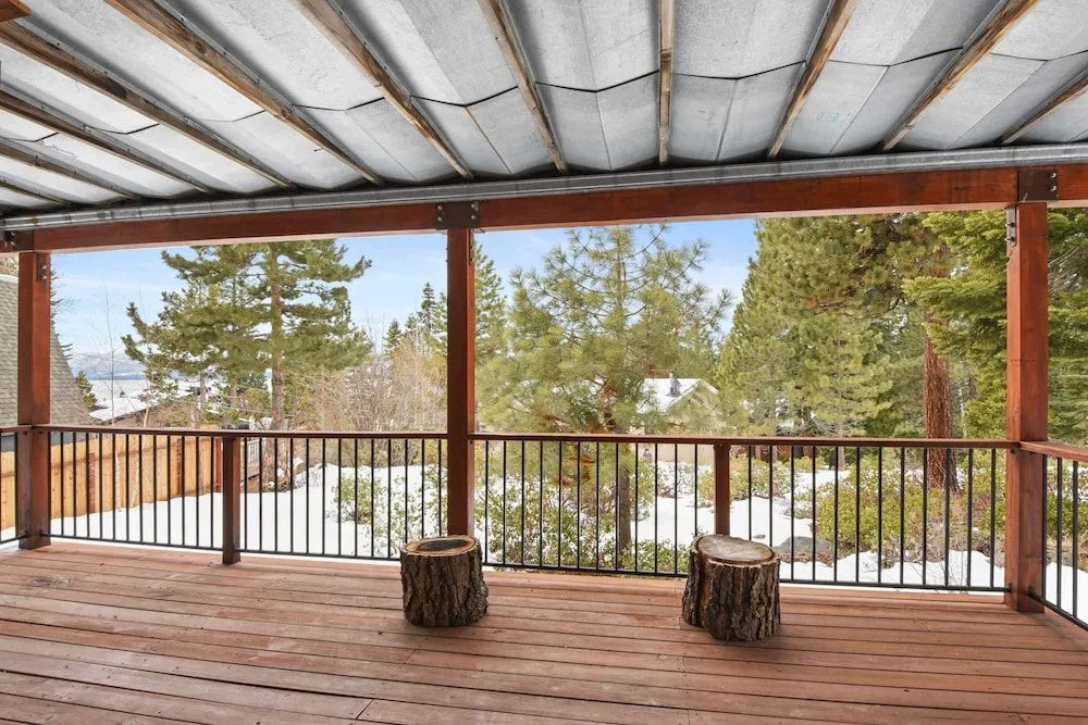 Lakeview Tree House