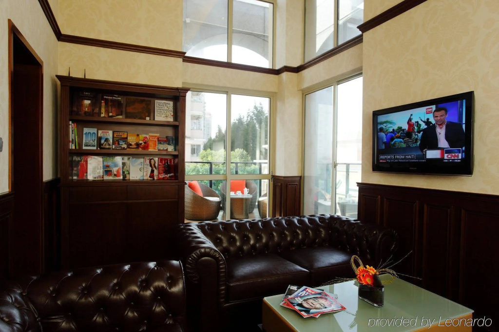 Lobby & Reception