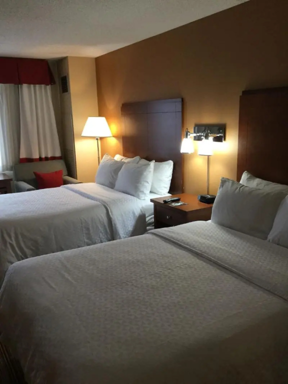 Radisson Hotel Detroit Metro Airport  - Chambres