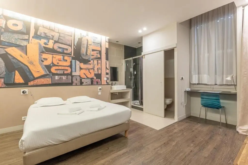 Superior Double room (full double bed)