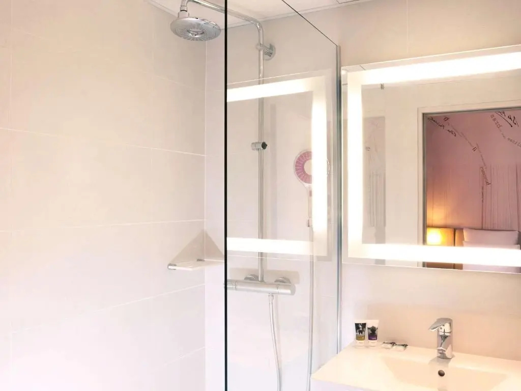 Mercure Paris Montparnasse Raspail 55