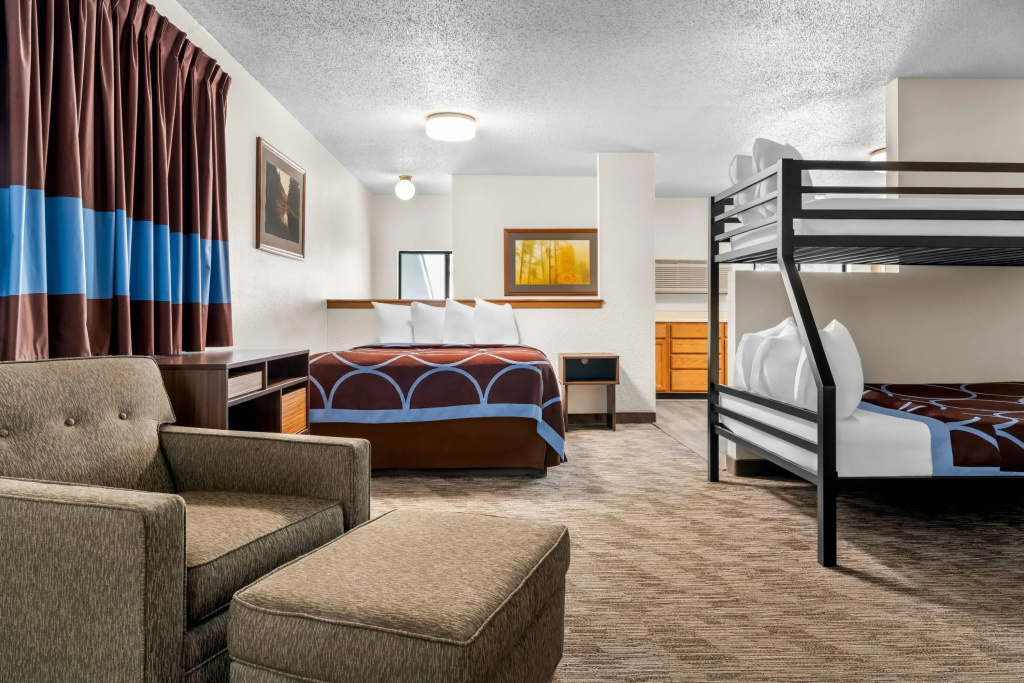 Super 8 By Wyndham Custer/crazy Horse Area