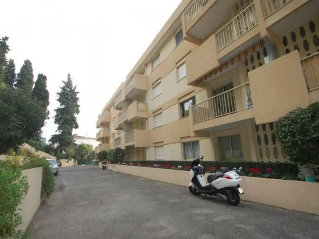 Appartement Menton, 2 pièces, 4 personnes - FR-1-196-203