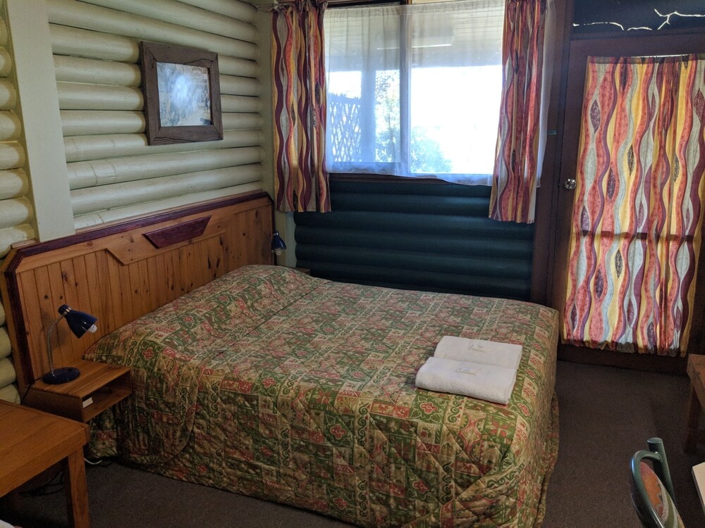 Pinehaven Motel