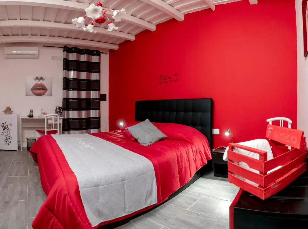 Deluxe Double room (full double bed)