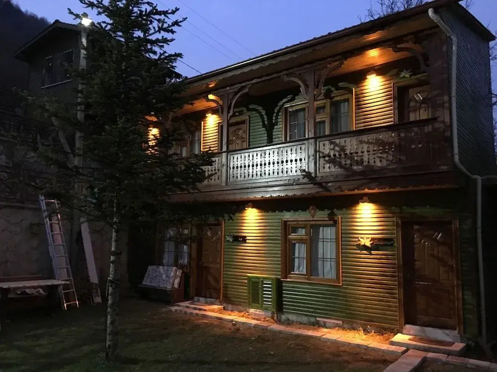 Abant Dort Mevsim Konagi