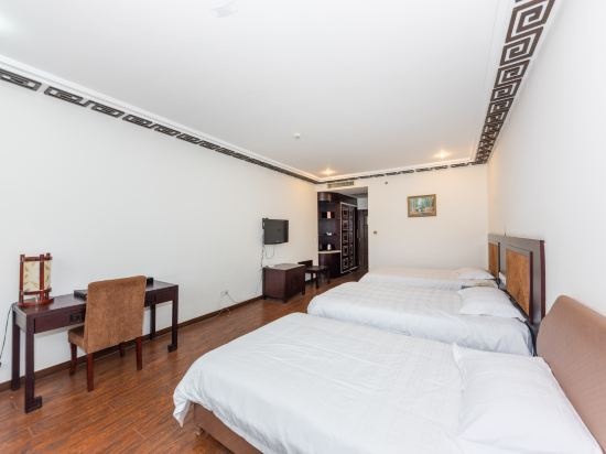 Chibi Hostel — 4