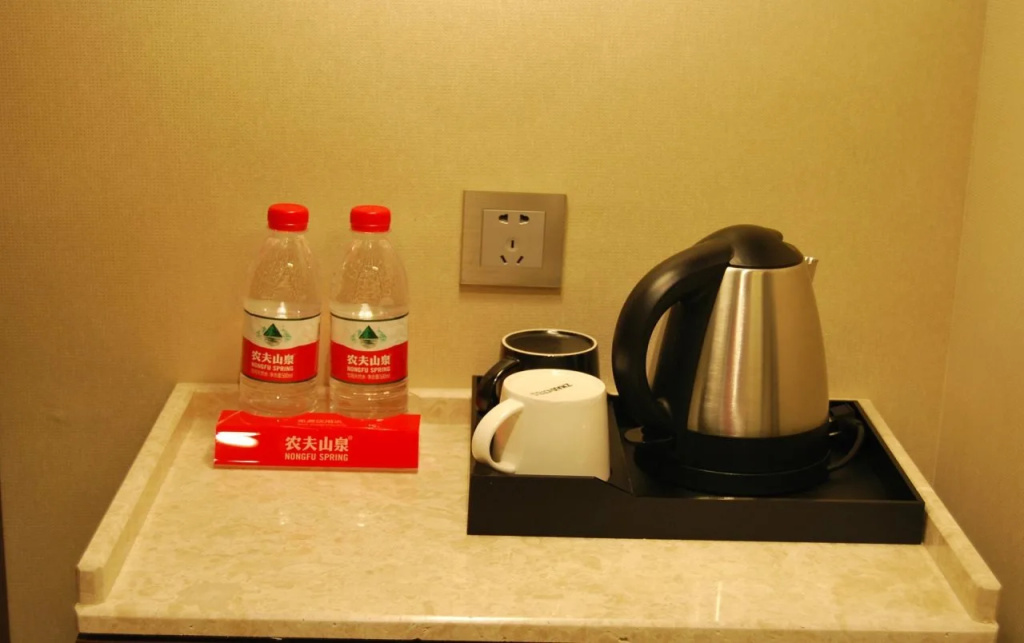 Food & Beverage