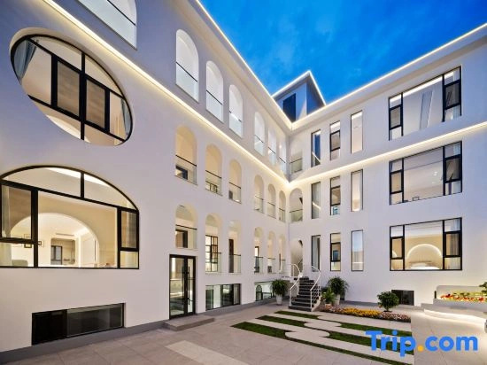 Nazhen Xiaolou · Excellencyyl · Courtyard Vacation Boutique Stay (Nalati Scenic Area)