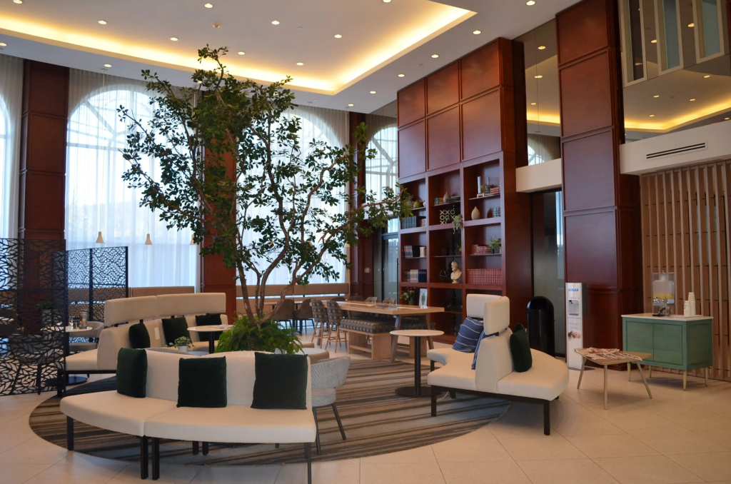 Holiday Inn & Suites Montreal Airport by IHG - Général