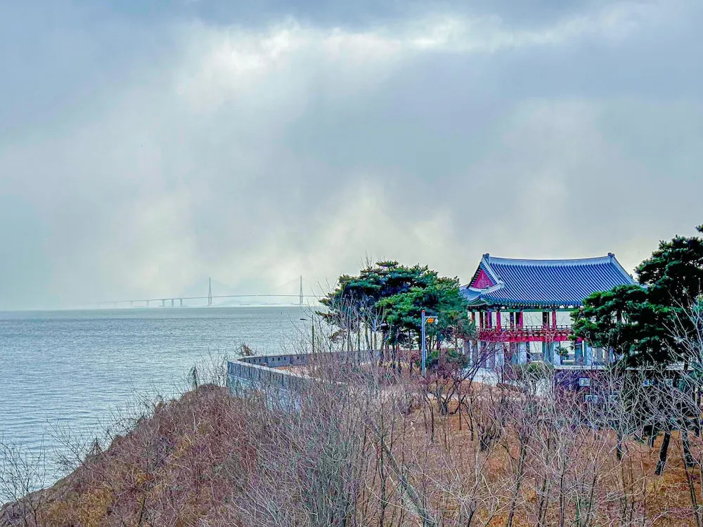 Beach & Waterfront