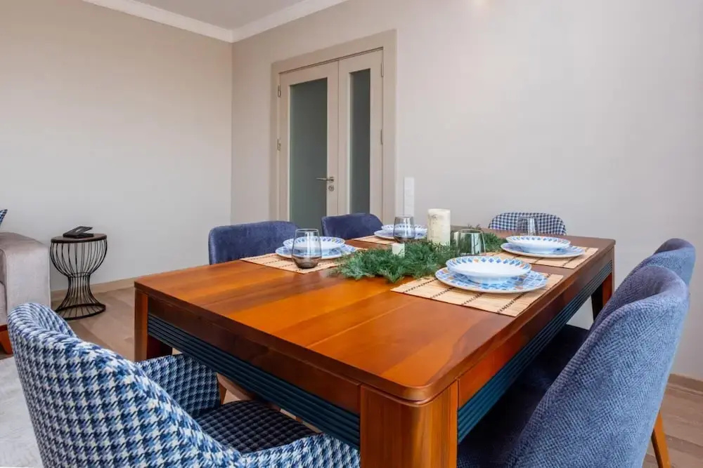Superb Flat Close to SAW with Shared Pool in Tuzla