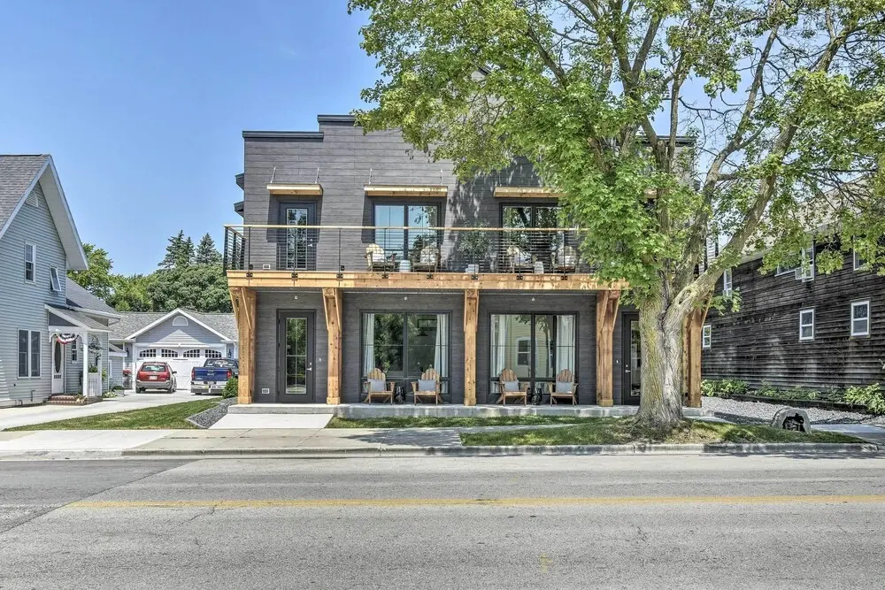 Elkhart Lake Townhome - 20 Mi to Sheboygan!
