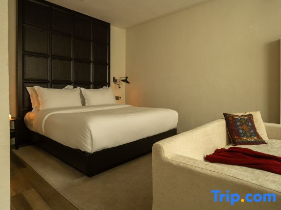 Standard Double room with garden view (full double bed)