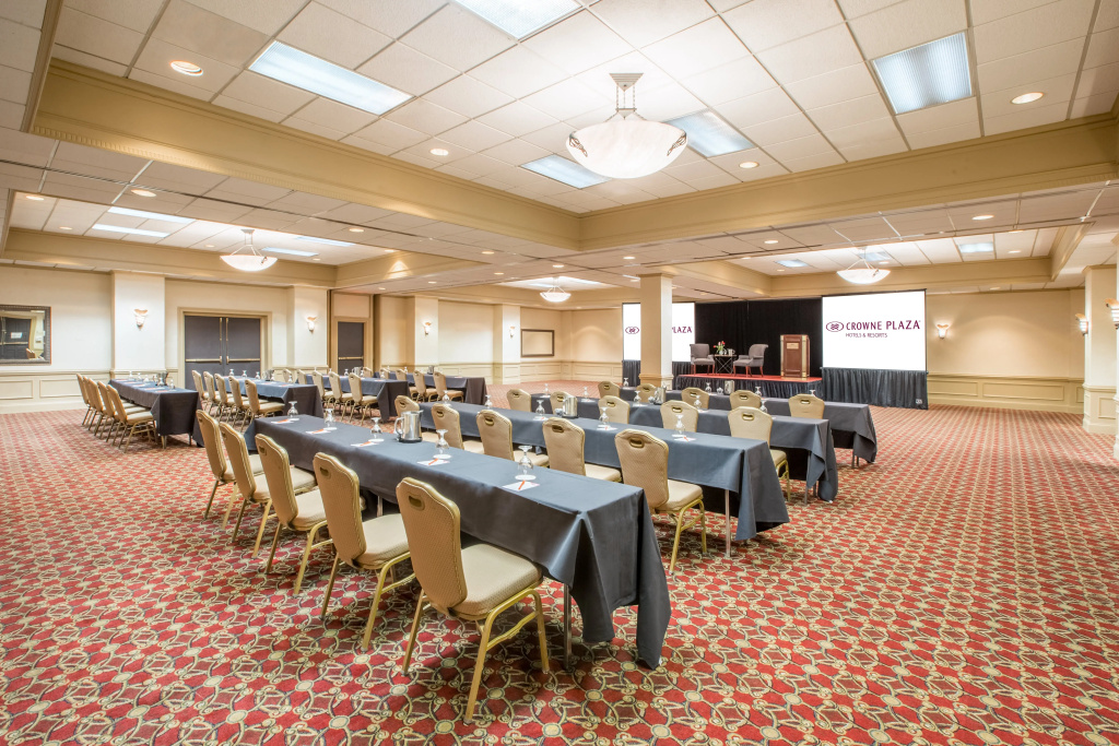 Crowne Plaza Cleveland Airport by IHG - Général