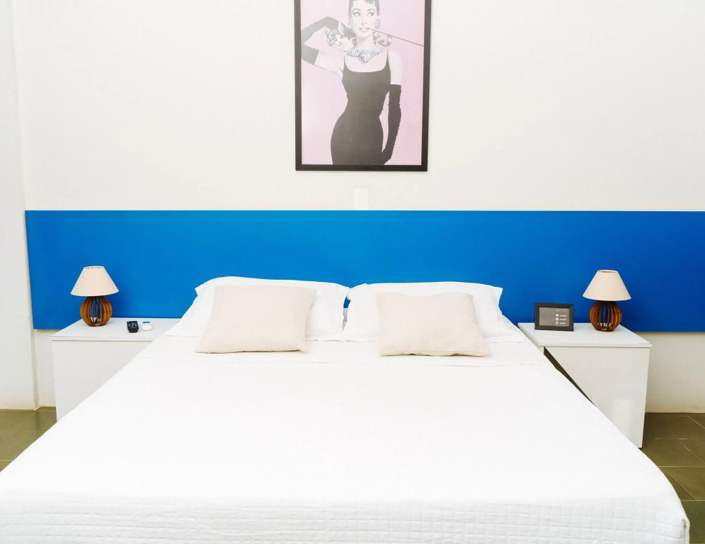Cris Hotel — 2