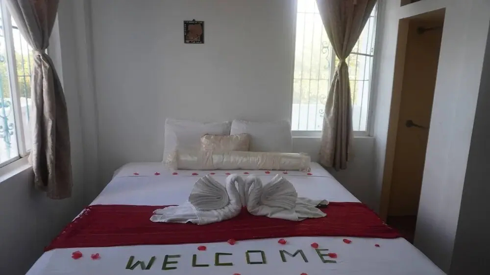 See Belize Waterside Sea View 2-bedroom Apartment w Balcony, Pool & Deck 2nd FL — фото 5