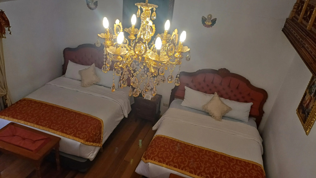 Standard Quadruple Family room