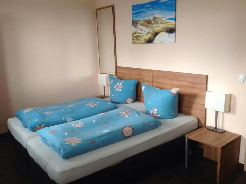 Standard Double room (full double bed)