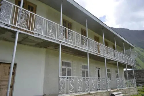 Manoni's Guest House