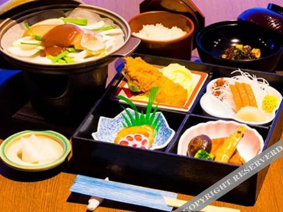 Food & Beverage