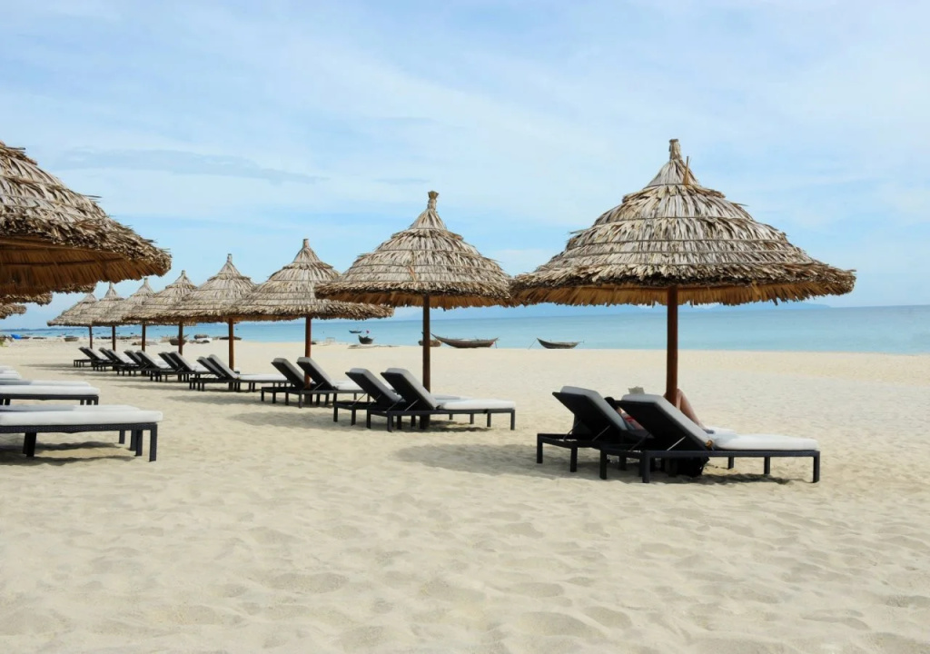 Beach & Waterfront